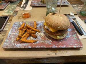 Hamburguesa fresca  at La Huella Vegana - Las Rozas in Madrid