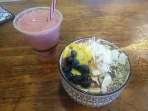 Blueberry Bliss Acai bowl and Strawberry banana smoothie at Green Lane Naturals in Green Lane