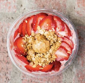 Berry smoothie bowl at The Pit and the Peel in Richmond