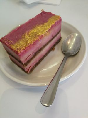 A piece of cake at Les Petites Patisseries in Paris