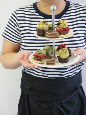Mignardise: 3,50 Euros at Les Petites Patisseries in Paris
