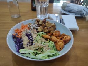 Bowl tofu at O Burrito in Coimbra