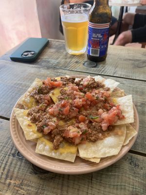nachos caseros con champiñoes y nueces  at O Burrito in Coimbra