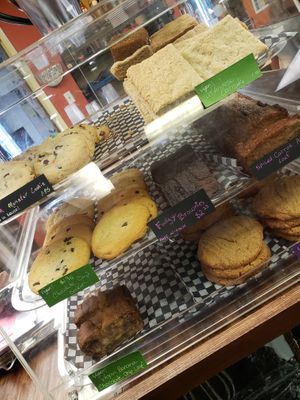 Vegan treats (banana bread, cookie and oatcake) at NovelTea Coffeehouse & Bakery in Truro