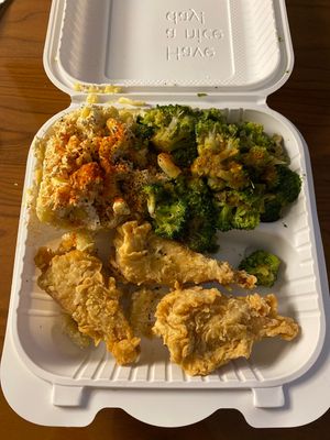 Chickn drummies. Mac & yeast. Broccoli 🥰  at NuVegan in Richmond