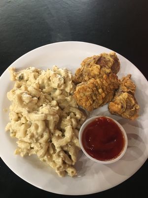 Drummies and tuna Mac - delicoussss at NuVegan in Richmond