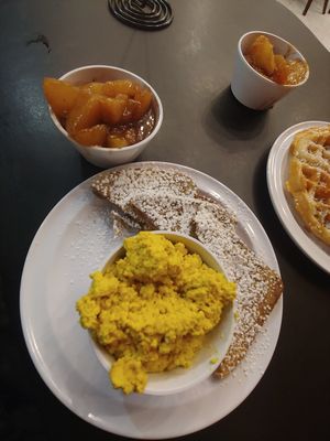 French toast, scrambled tofu, and cinnamon apples at NuVegan in Richmond