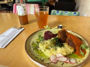 Pearl barley and vegetable cutlets at Naturalna in Bydgoszcz