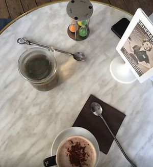 Tea and hot chocolate time !
We have more than 200 hot drinks on our menu...
Try our free lactose hot chocolate "a la piedra®" in the way of the traditional "god drink" of the Incas... Exclusive importer of the "Chocolate a la Piedra®" from a family chocolate factory built in 1875... at Keck's Cafe Nature Shop in Vichy