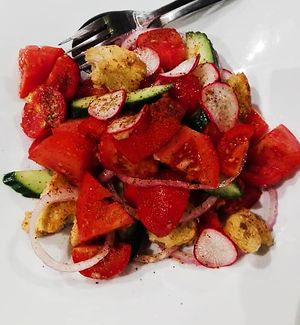 Fattoush (Levantine salad) with oil bun of Lefkas at Marilion in Lefkada