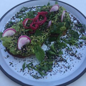 Ubiquitous Avo Toast at Highly Likely in Los Angeles