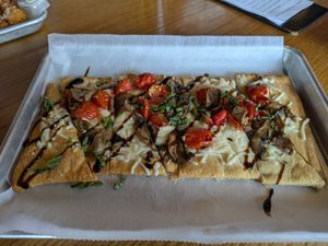 Vegan flatbread at Findlay Brewing Company in Findlay