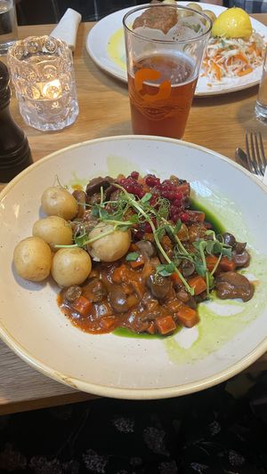 Mushroom casserole, without sour cream  at Pingvinen in Bergen
