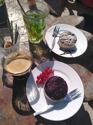 Vegan cheesecake and choco coconut cake 👌👌 at Elements Beach in S-gravenzande