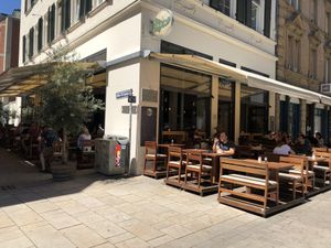 Outdoor seating at Du & Ich in Wiesbaden