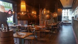 Interior at Cha Cha Thai in Luzern