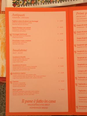 Vegan and vegetarian options clearly marked on the menu at La Capannina in Malcesine