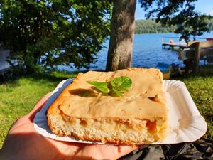 Veganer Apfel-Schmand-Kuchen at Strandbad Pilsensee in Seefeld