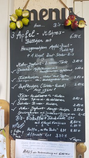 Kuchenauswahl at Strandbad Pilsensee in Seefeld