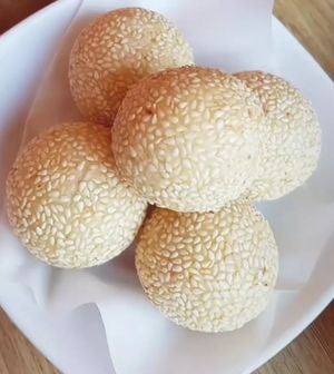 Sesame balls (filled with mochi & red bean paste) at RuGa Bistro in Birmingham