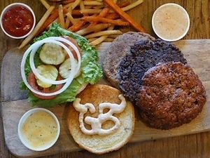  at Grassburger in Durango