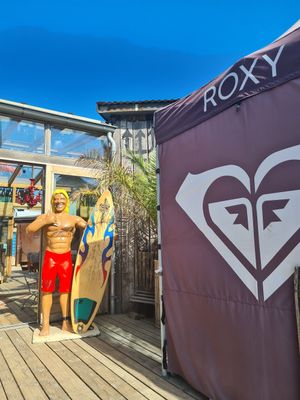 Hart Beach Entrance at Hart Beach Quiksilver Surfschool in The Hague