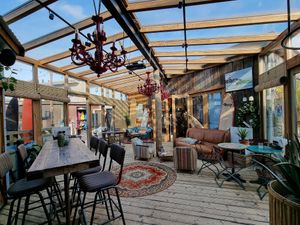 Front /entrance at Hart Beach Quiksilver Surfschool in The Hague