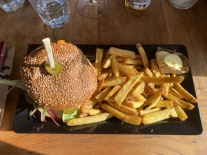 Veganer Burger  at Hart Beach Quiksilver Surfschool in The Hague