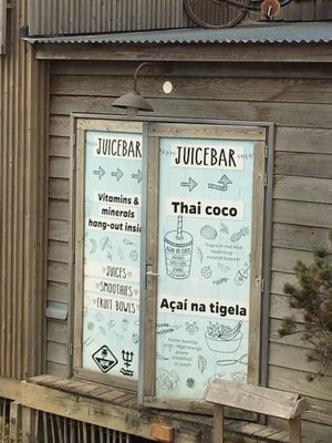 Juice bar at Hart Beach Quiksilver Surfschool in The Hague