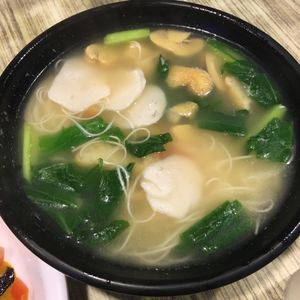 Mee Sua Soup at R&J Cosy Corner 自在齋 - Boon Keng in Central Singapore