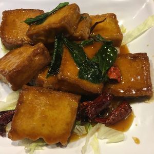 Three Cups Tofu at R&J Cosy Corner 自在齋 - Boon Keng in Central Singapore