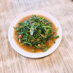 Fried water crest at R&J Cosy Corner 自在齋 - Boon Keng in Central Singapore