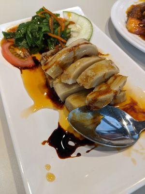 Chicken from the chicken rice at R&J Cosy Corner 自在齋 - Boon Keng in Central Singapore