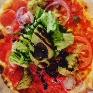 Pizza vegan at La Piazza Papa in Lyon