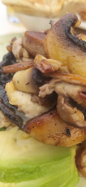 Funghi portobello su insalata di farro at Pulse in Crete