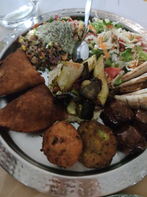 Meze board1 at Pulse in Crete