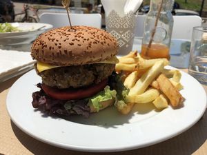 Burger   at Pulse in Crete
