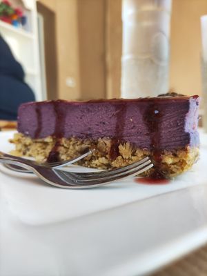 Vegan berry cheesecake at Pulse in Crete