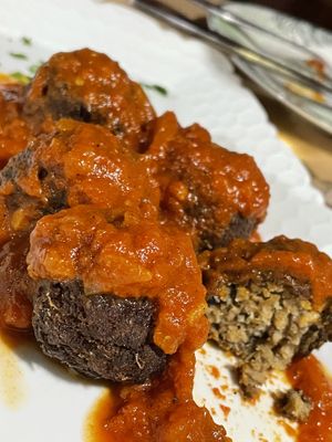 Meatballs, Tomaten Soße- sehr lecker!  at Pulse in Crete
