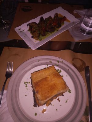 Auberginen und Linsen-Moussaka at Pulse in Crete
