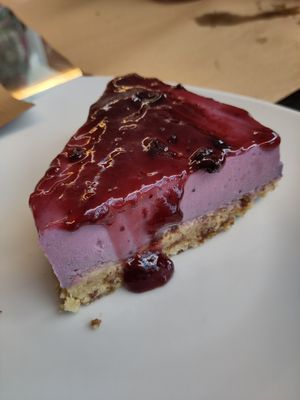 blueberry cheesecake omnomnomnom at Pulse in Crete