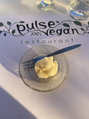 Complementary sweet  at Pulse in Crete