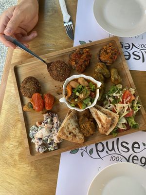 Gemischte Vorspeise für 2  at Pulse in Crete