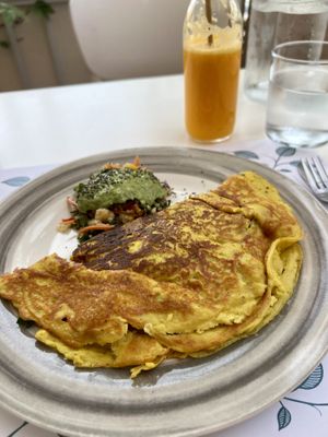 Omelet and juicee  at Pulse in Crete