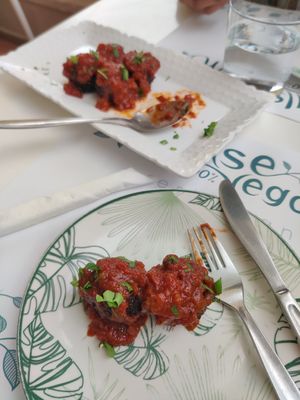 Greek Style Eatballs (starter) at Pulse in Crete