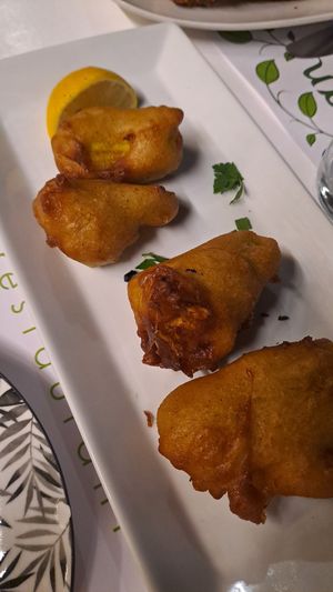 Fryed and stuffed zucchini flowers at Pulse in Crete