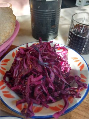 Salad at HUmmUS in The Hague