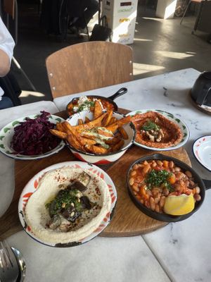   at HUmmUS in The Hague