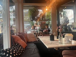   at HUmmUS in The Hague