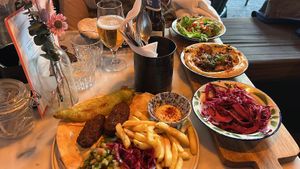   at HUmmUS in The Hague